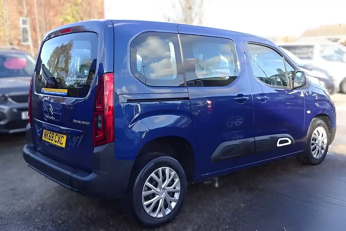 Used 2019 Citroen Berlingo Feel M Blue - Interior and Exterior details 11