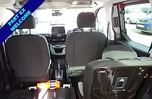Used 2019 Citroen Berlingo Feel M Red - Interior and Exterior details 10