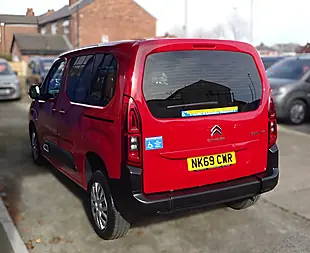Used 2019 Citroen Berlingo Feel M Red - Interior and Exterior details 14