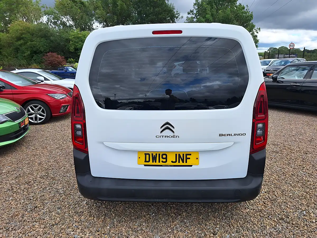 Used 2019 Citroen Berlingo Feel M White - Interior and Exterior details 12