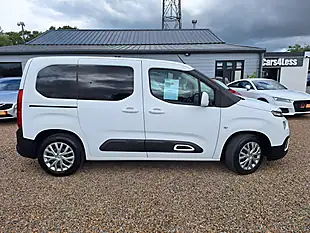 Used 2019 Citroen Berlingo Feel M White - Interior and Exterior details 18