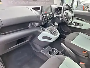 Used 2019 Citroen Berlingo Feel M White - Interior and Exterior details 2