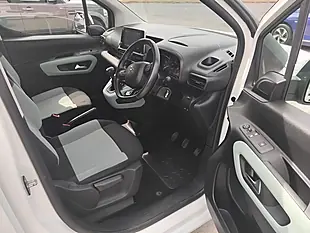 Used 2019 Citroen Berlingo Feel White - Interior and Exterior details 11