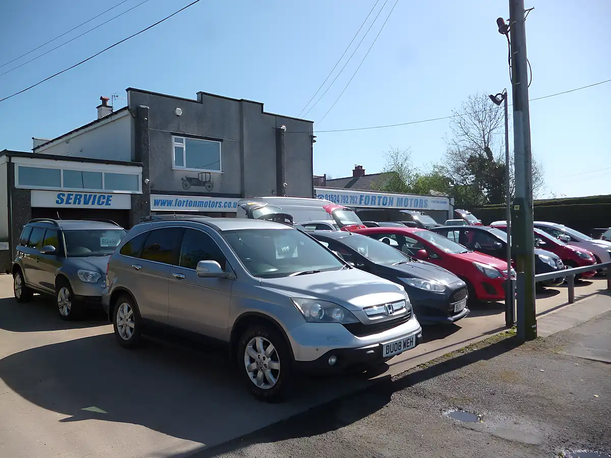 Used 2019 Citroen Berlingo Feel White - Interior and Exterior details 20