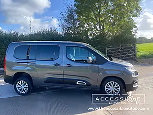 Used 2019 Citroen Berlingo Feel Xl Grey - Interior and Exterior details 3