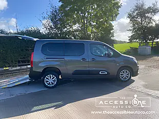 Used 2019 Citroen Berlingo Feel Xl Grey - Interior and Exterior details 4