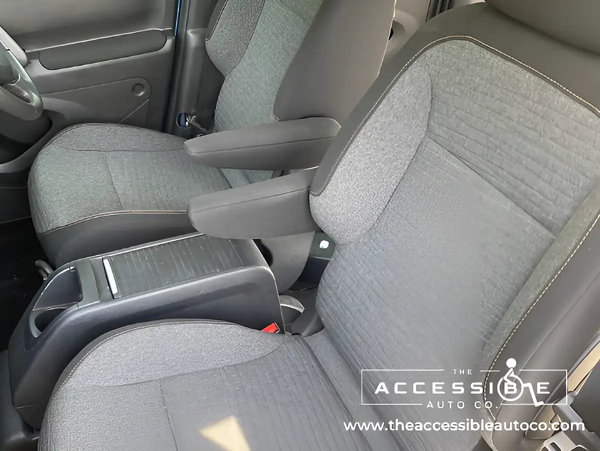 Used 2019 Citroen Berlingo Flair 3 Seater Blue - Interior and Exterior details 12