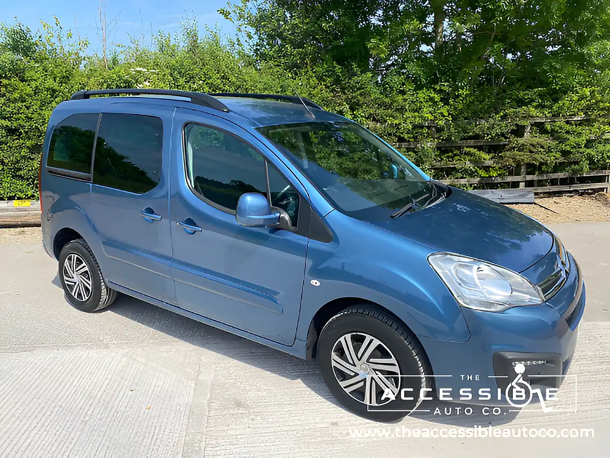 Used 2019 Citroen Berlingo Flair 3 Seater Blue - Interior and Exterior details 2