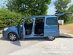 Used 2019 Citroen Berlingo Flair 3 Seater Blue - Interior and Exterior details 4