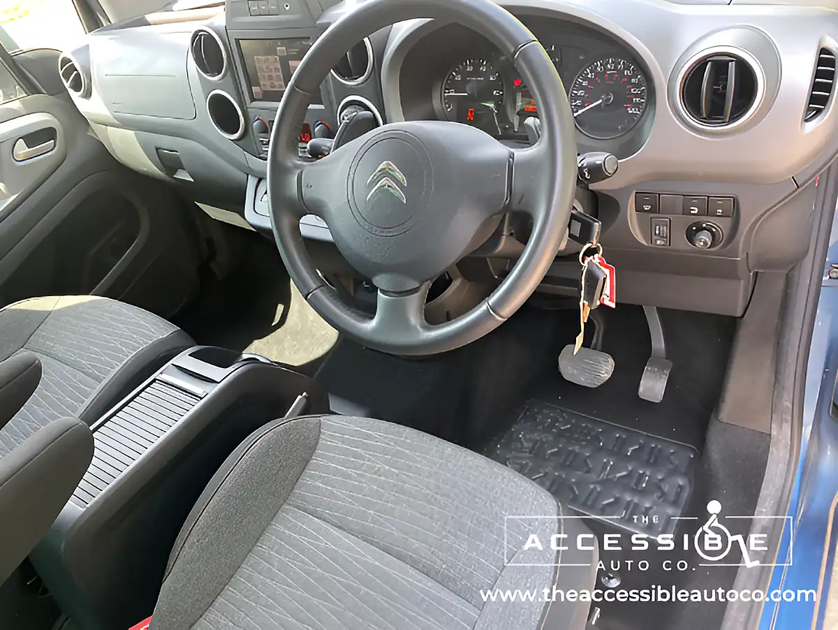 Used 2019 Citroen Berlingo Flair 3 Seater Blue - Interior and Exterior details 7