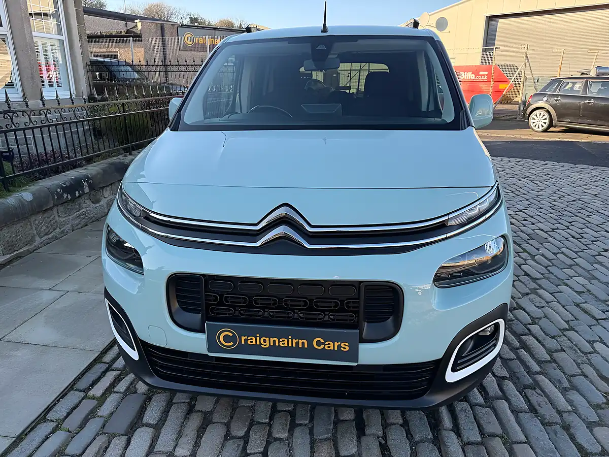 Used 2019 Citroen Berlingo Flair M Aqua Green - Interior and Exterior details 13