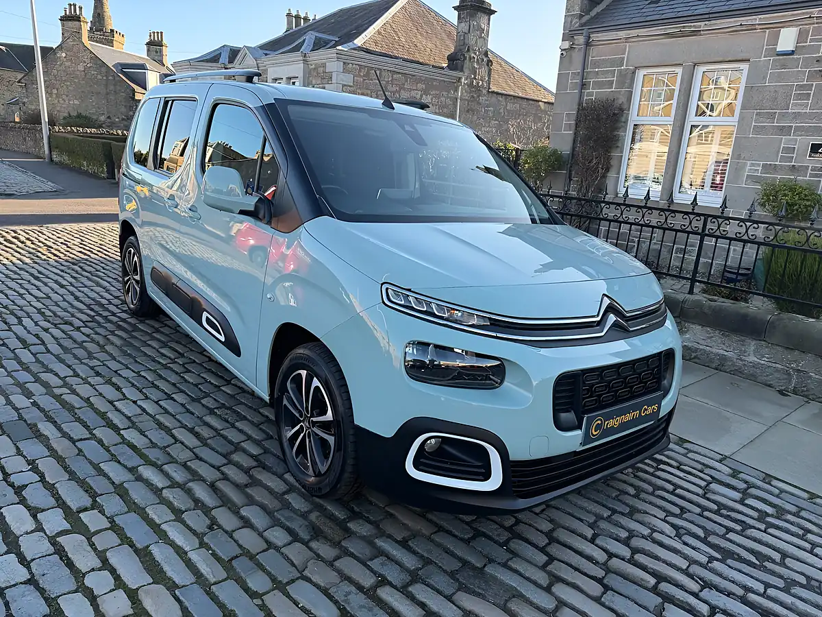 Used 2019 Citroen Berlingo Flair M Aqua Green - Interior and Exterior details 3