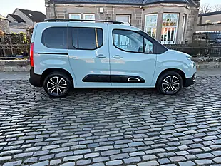 Used 2019 Citroen Berlingo Flair M Aqua Green - Interior and Exterior details 4