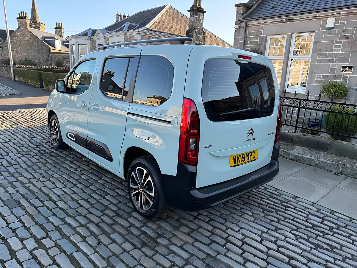 Used 2019 Citroen Berlingo Flair M Aqua Green - Interior and Exterior details 9