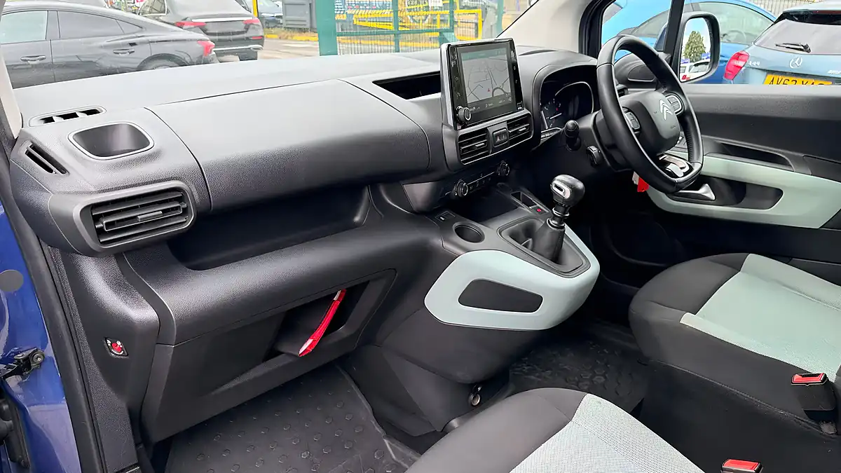 Used 2019 Citroen Berlingo Flair M Blue - Interior and Exterior details 11