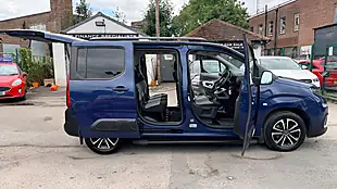Used 2019 Citroen Berlingo Flair M Blue - Interior and Exterior details 15