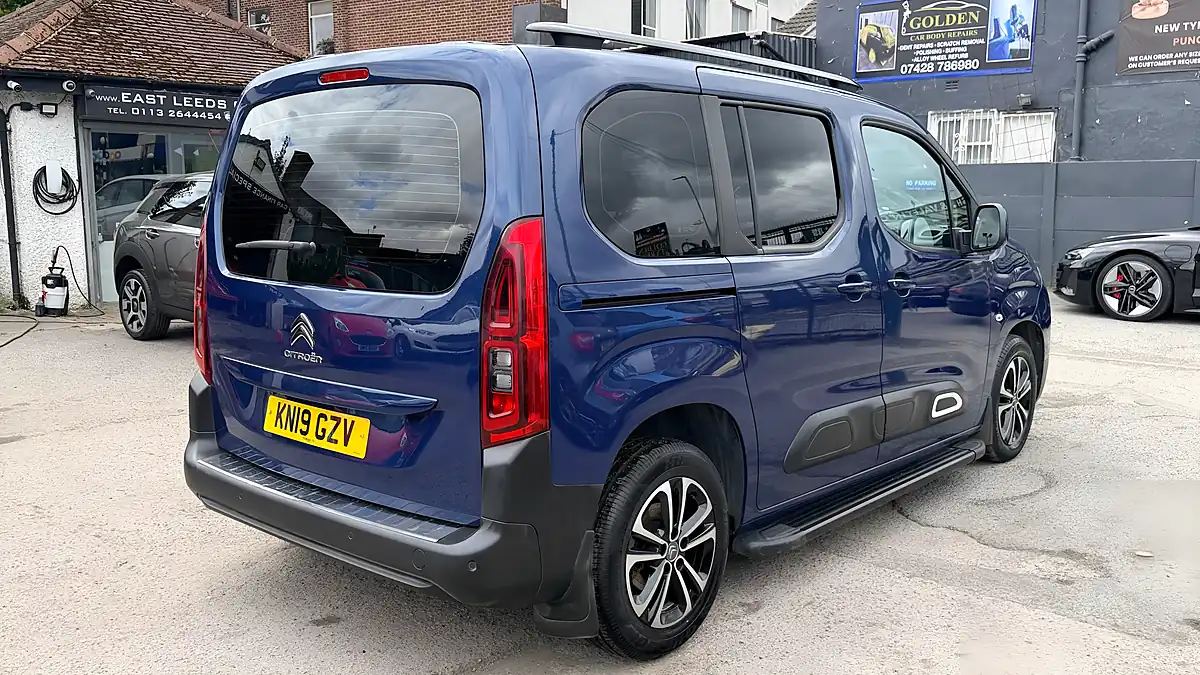 Used 2019 Citroen Berlingo Flair M Blue - Interior and Exterior details 3