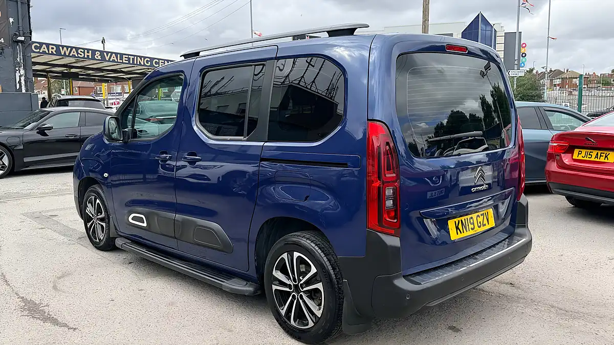 Used 2019 Citroen Berlingo Flair M Blue - Interior and Exterior details 5