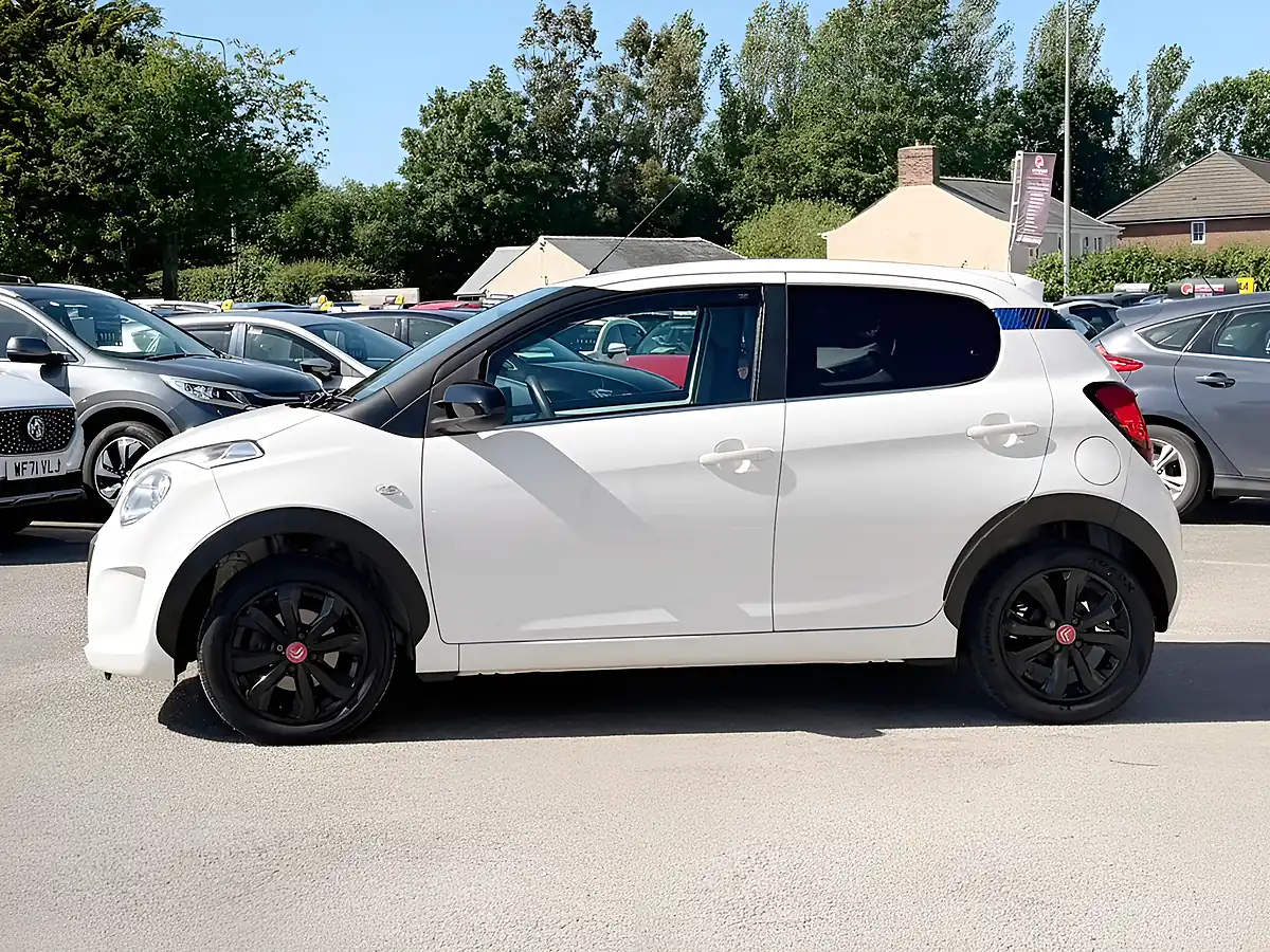 Used 2019 Citroen C1 Urban Ride White - Interior and Exterior details 16