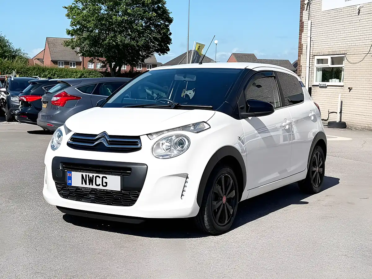 Used 2019 Citroen C1 Urban Ride White - Interior and Exterior details 9