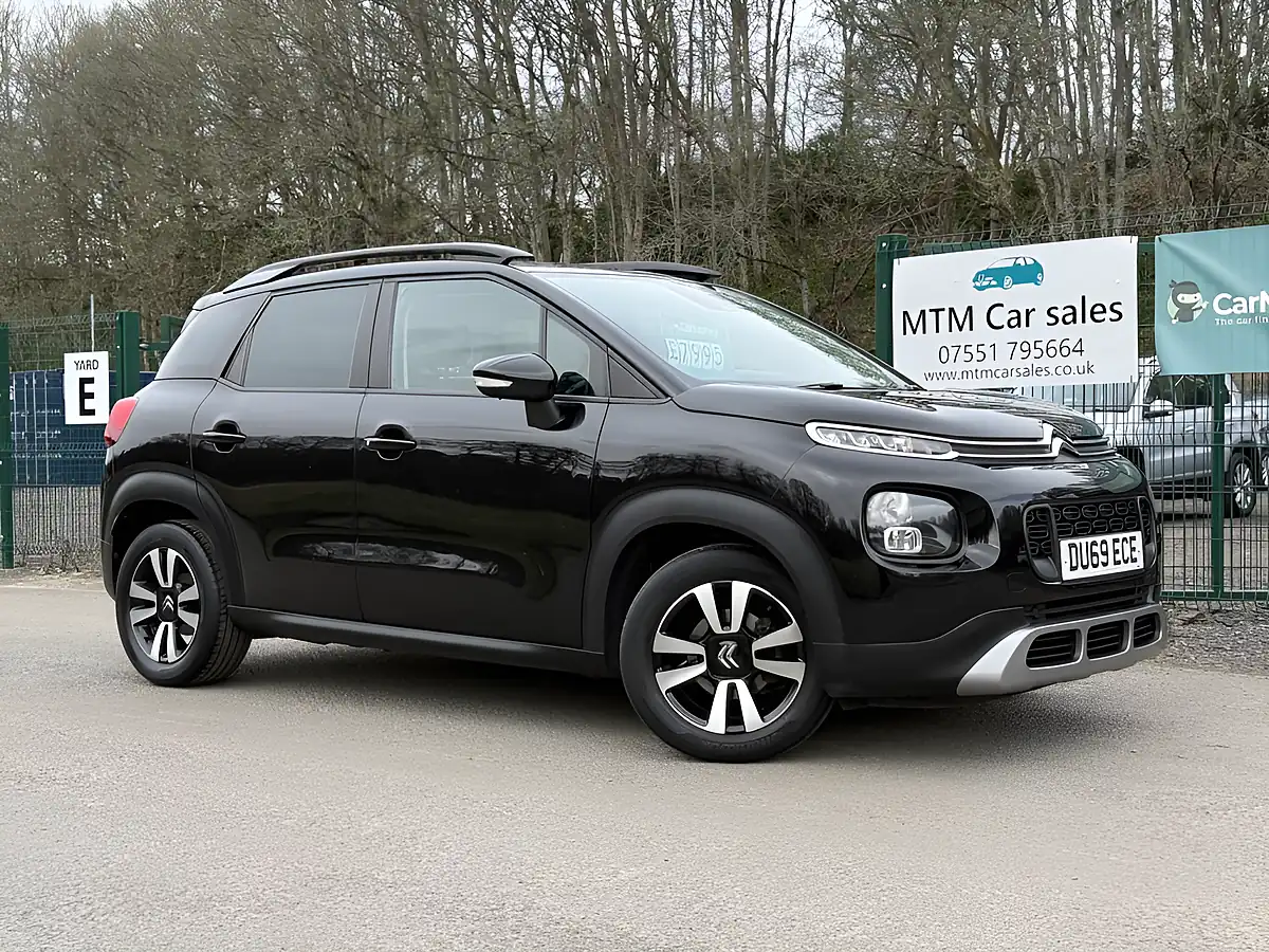 Used 2019 Citroen C3 Aircross Feel Black - Front View