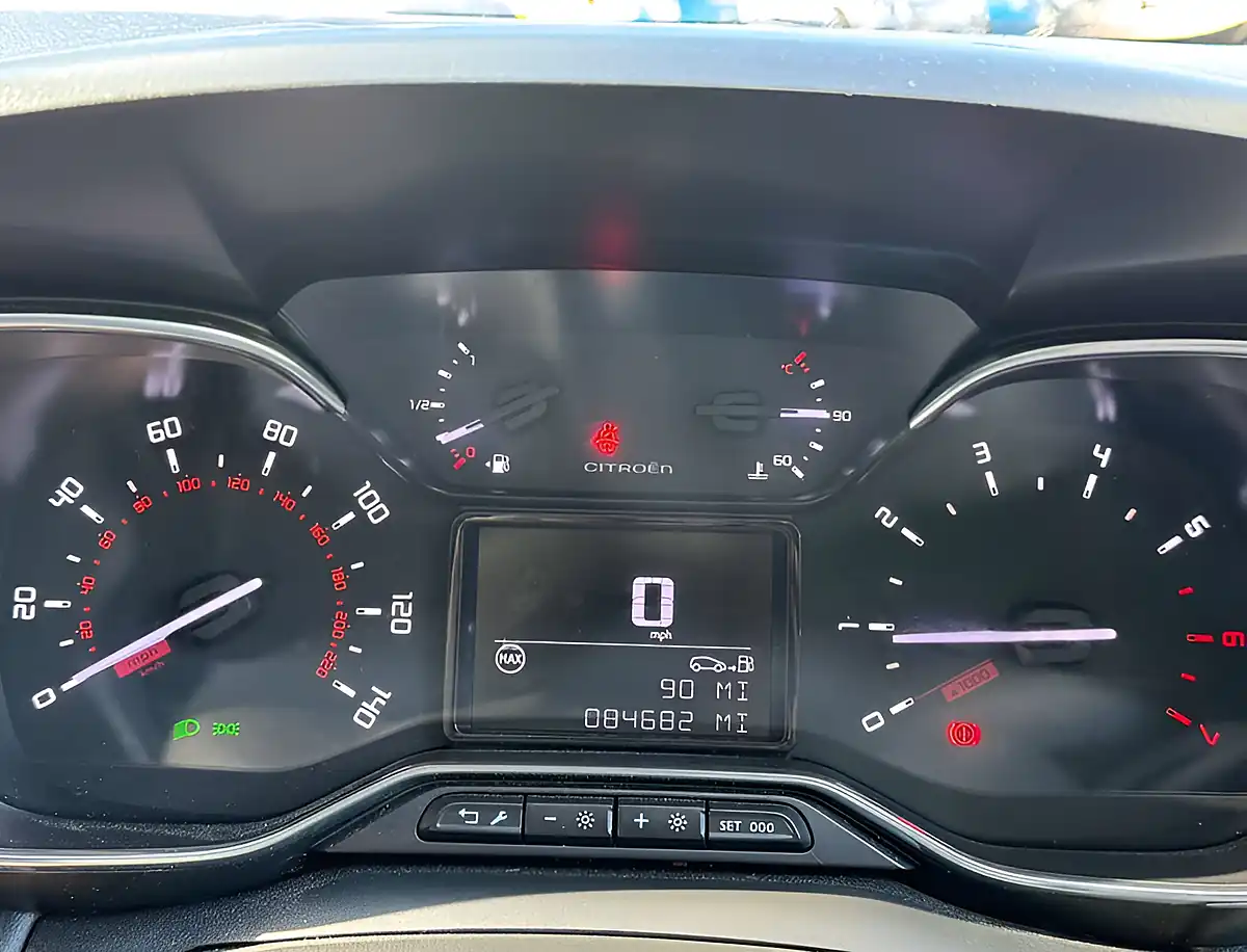 Used 2019 Citroen C3 Aircross Feel Ink Black - Interior and Exterior details 12