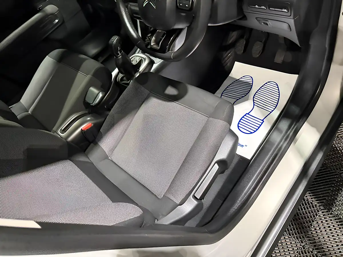 Used 2019 Citroen C3 Aircross Flair Beige - Interior and Exterior details 13