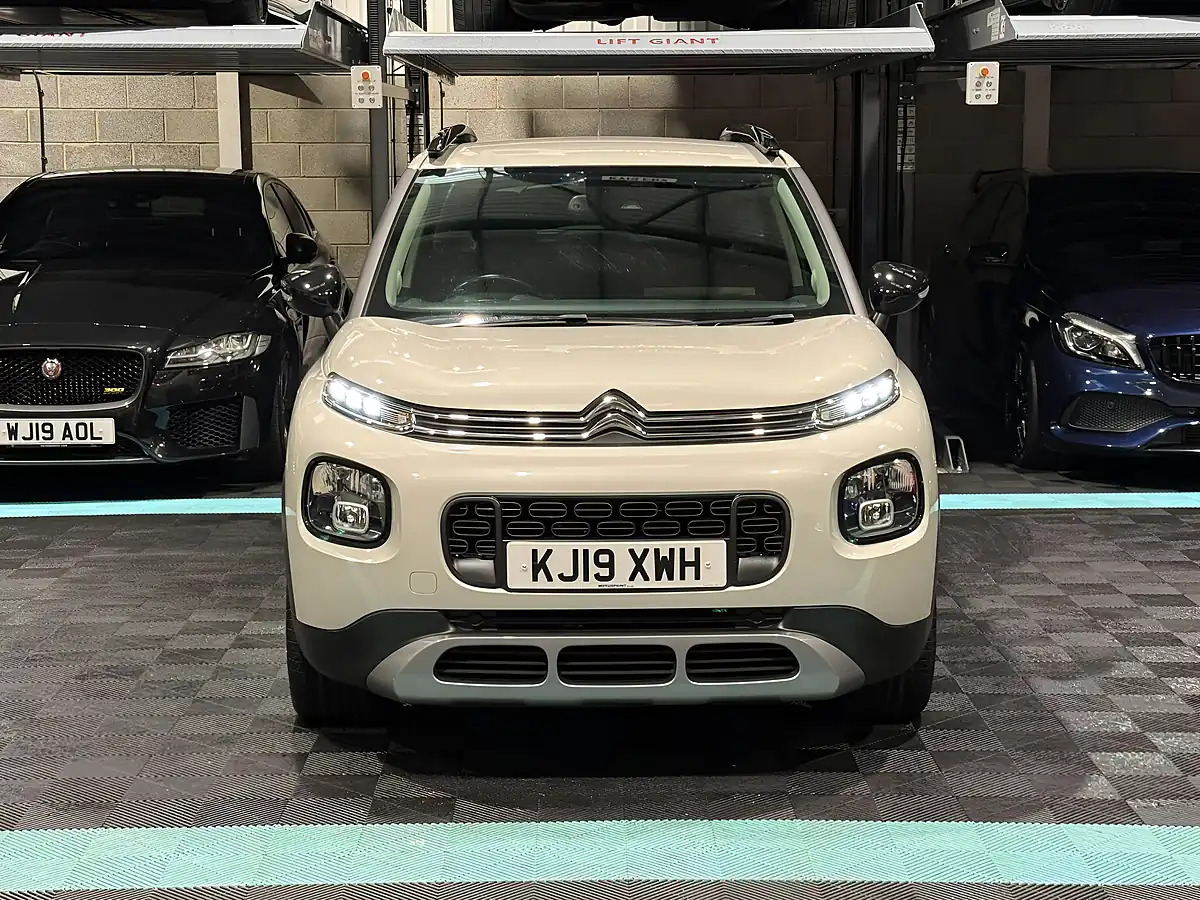 Used 2019 Citroen C3 Aircross Flair Beige - Interior and Exterior details 4