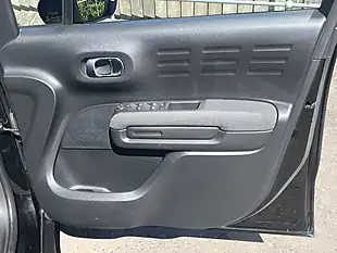 Used 2019 Citroen C3 Aircross Flair Black - Interior and Exterior details 18