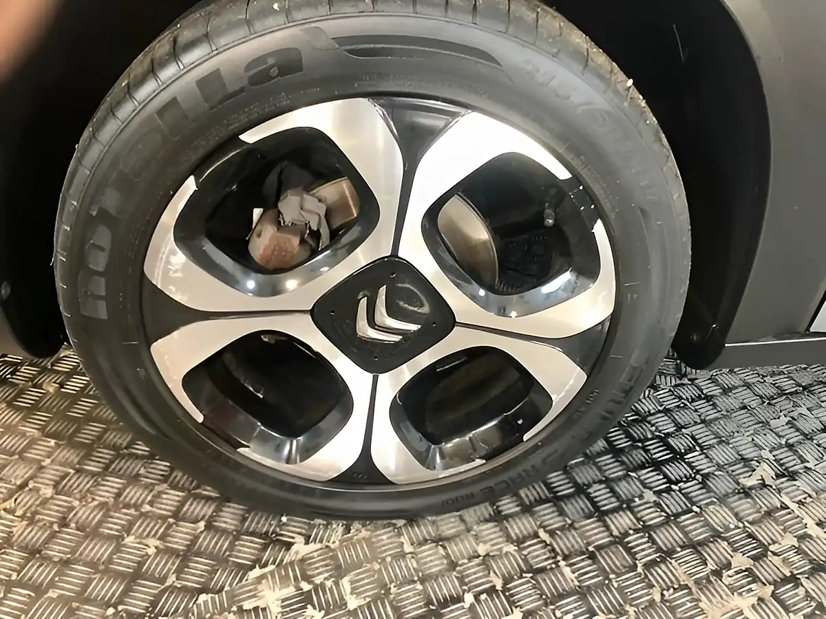 Used 2019 Citroen C3 Aircross Flair Grey - Interior and Exterior details 16