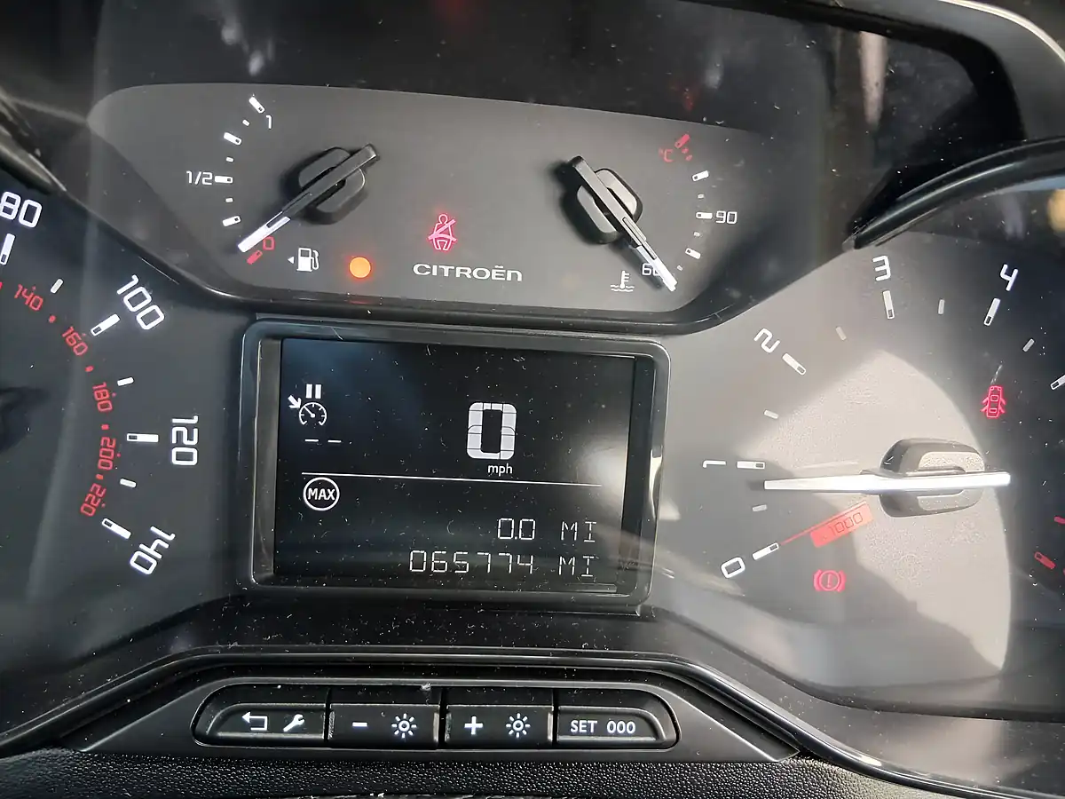 Used 2019 Citroen C3 Feel Blue - Interior and Exterior details 12