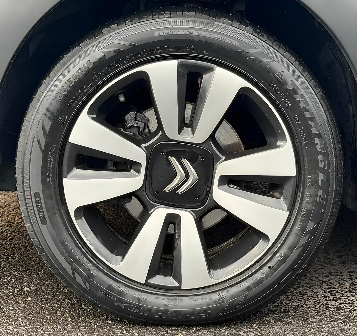 Used 2019 Citroen C3 Feel Blue - Interior and Exterior details 12