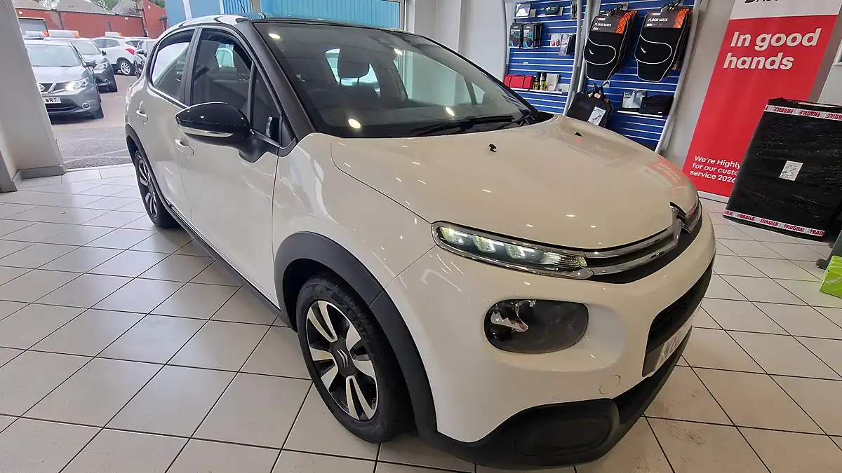 Used 2019 Citroen C3 Feel White - Front View