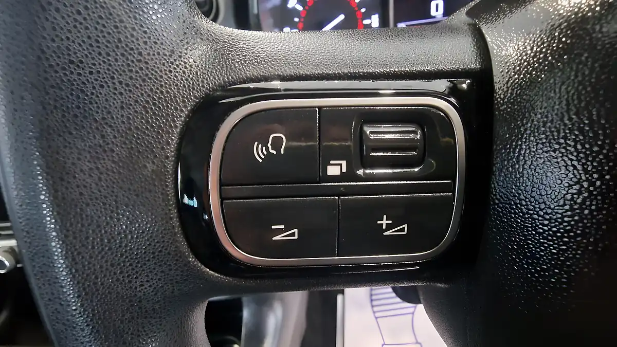 Used 2019 Citroen C3 Feel White - Interior and Exterior details 11