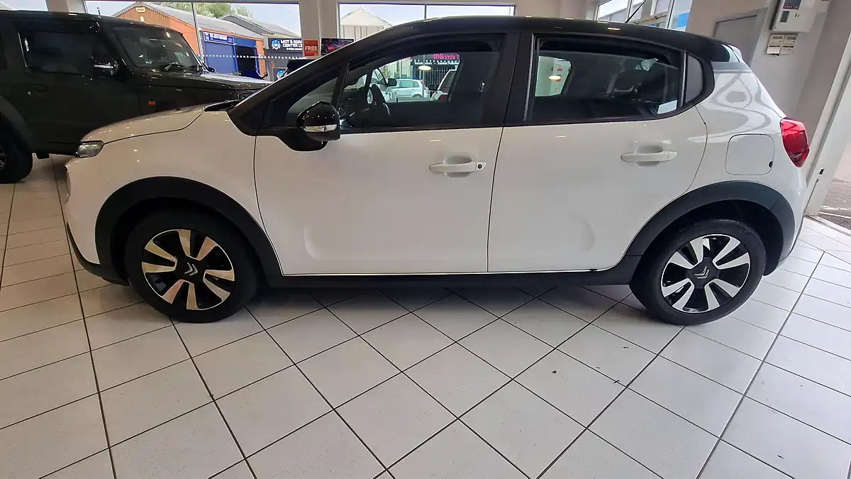 Used 2019 Citroen C3 Feel White - Interior and Exterior details 5
