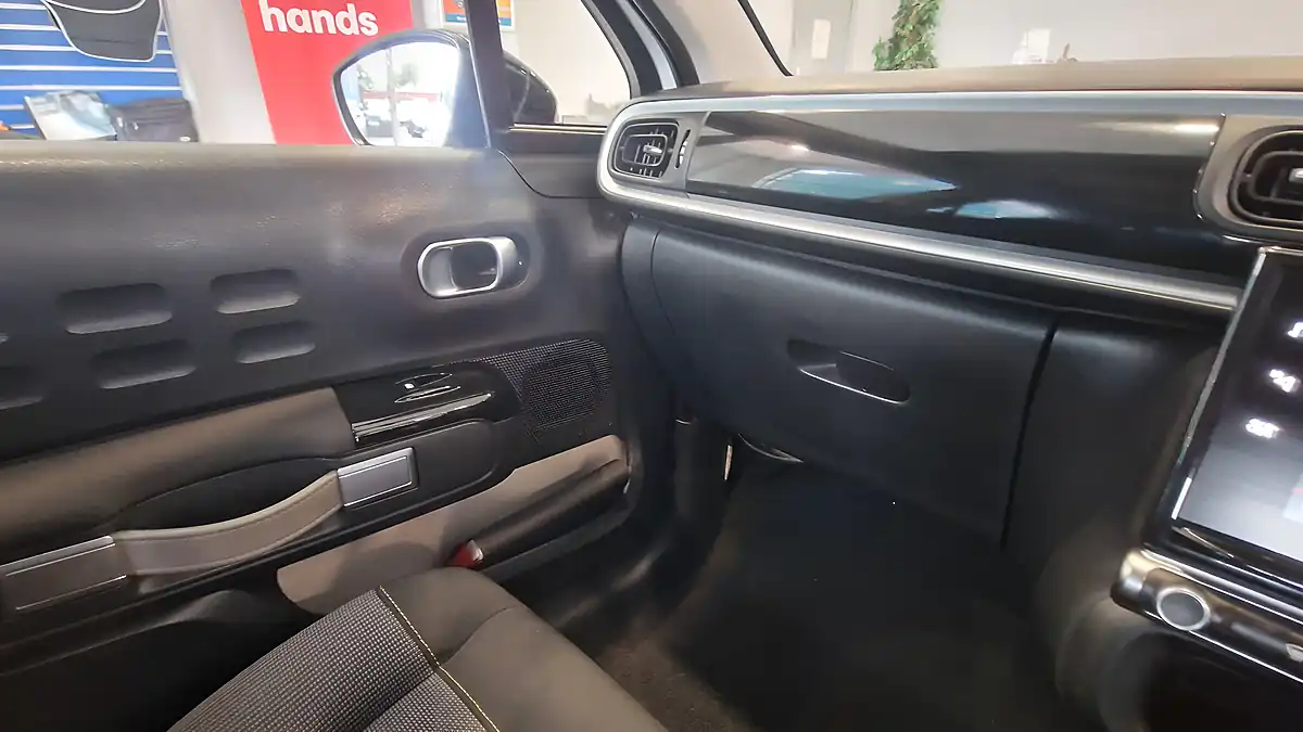 Used 2019 Citroen C3 Feel White - Interior and Exterior details 7