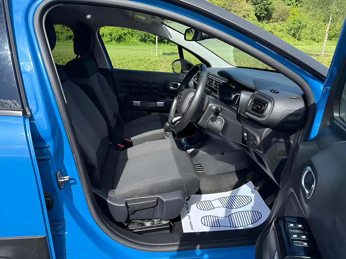Used 2019 Citroen C3 Flair Blue - Interior and Exterior details 15
