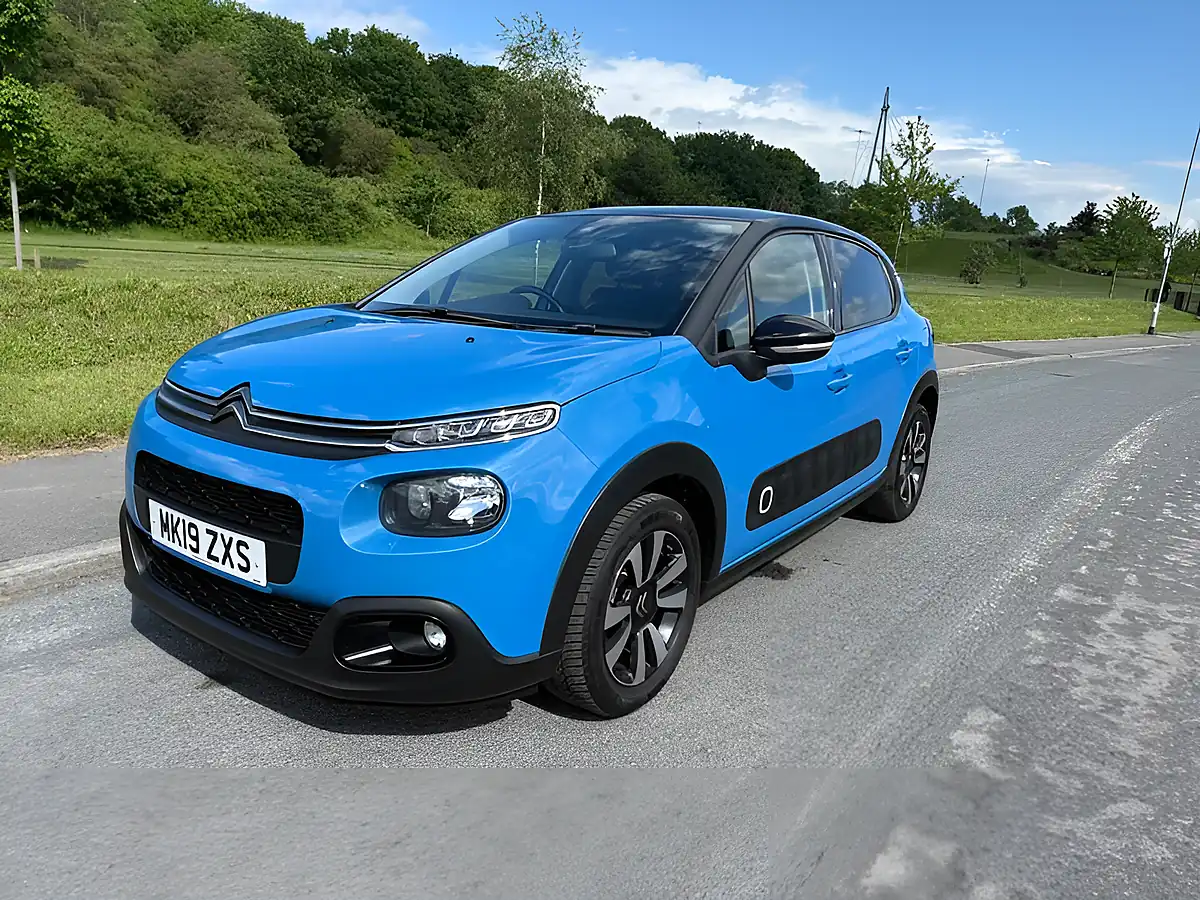 Used 2019 Citroen C3 Flair Blue - Interior and Exterior details 5