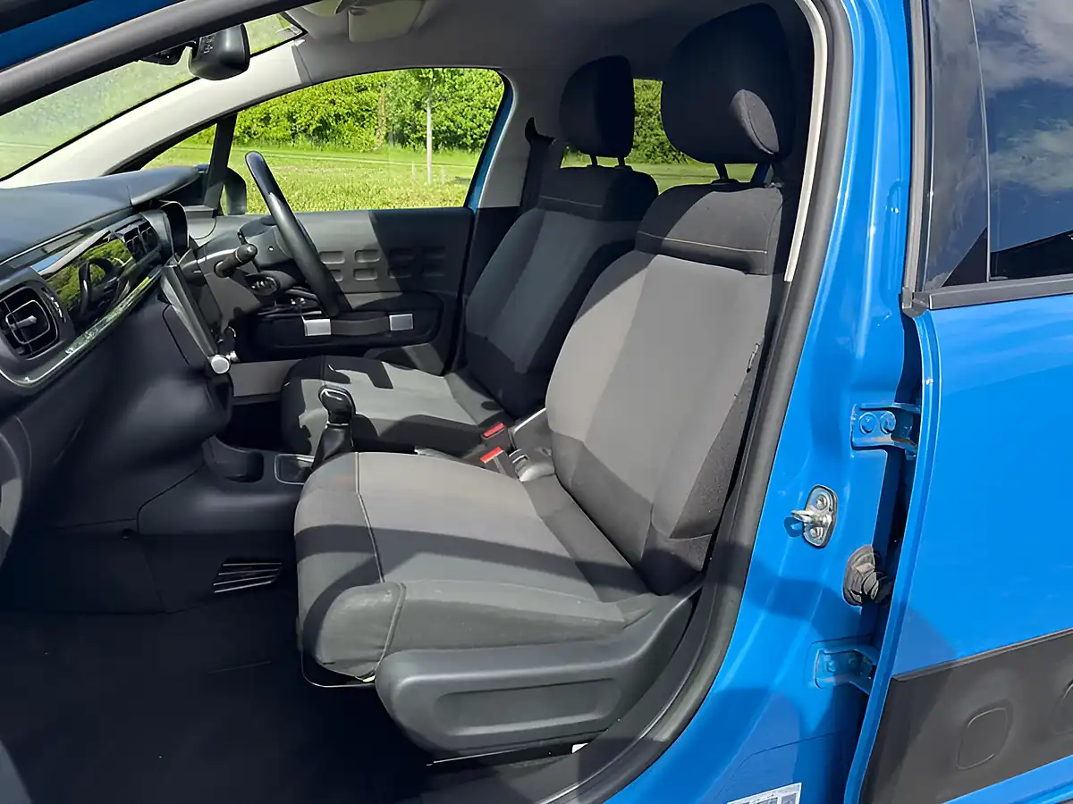Used 2019 Citroen C3 Flair Blue - Interior and Exterior details 9