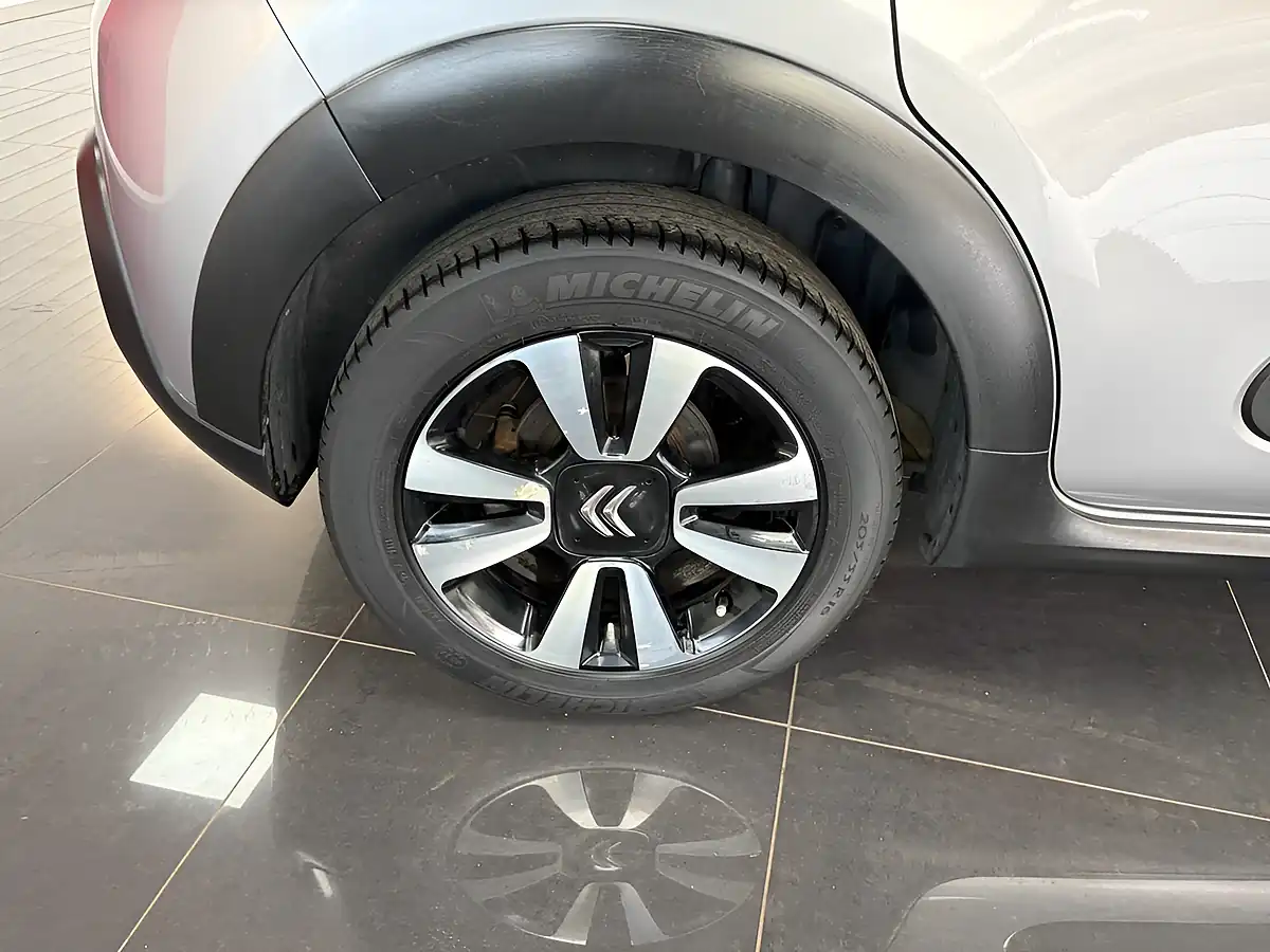 Used 2019 Citroen C3 Flair Grey - Interior and Exterior details 15