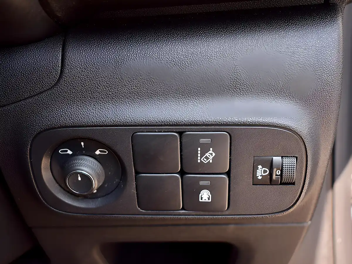 Used 2019 Citroen C3 Flair Nav Edition Black - Interior and Exterior details 13