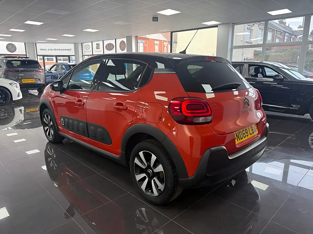 Used 2019 Citroen C3 Flair Orange - Interior and Exterior details 10