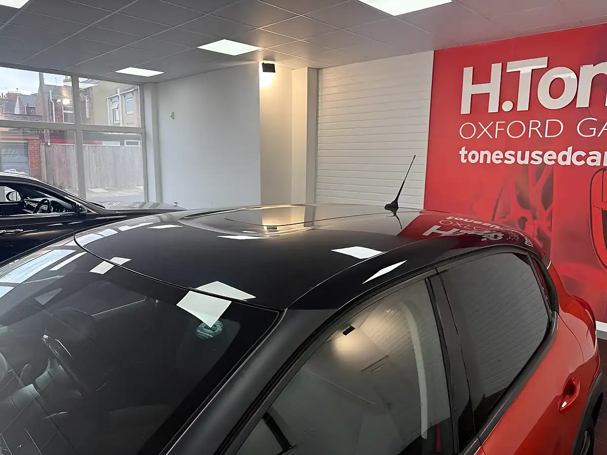 Used 2019 Citroen C3 Flair Orange - Interior and Exterior details 12