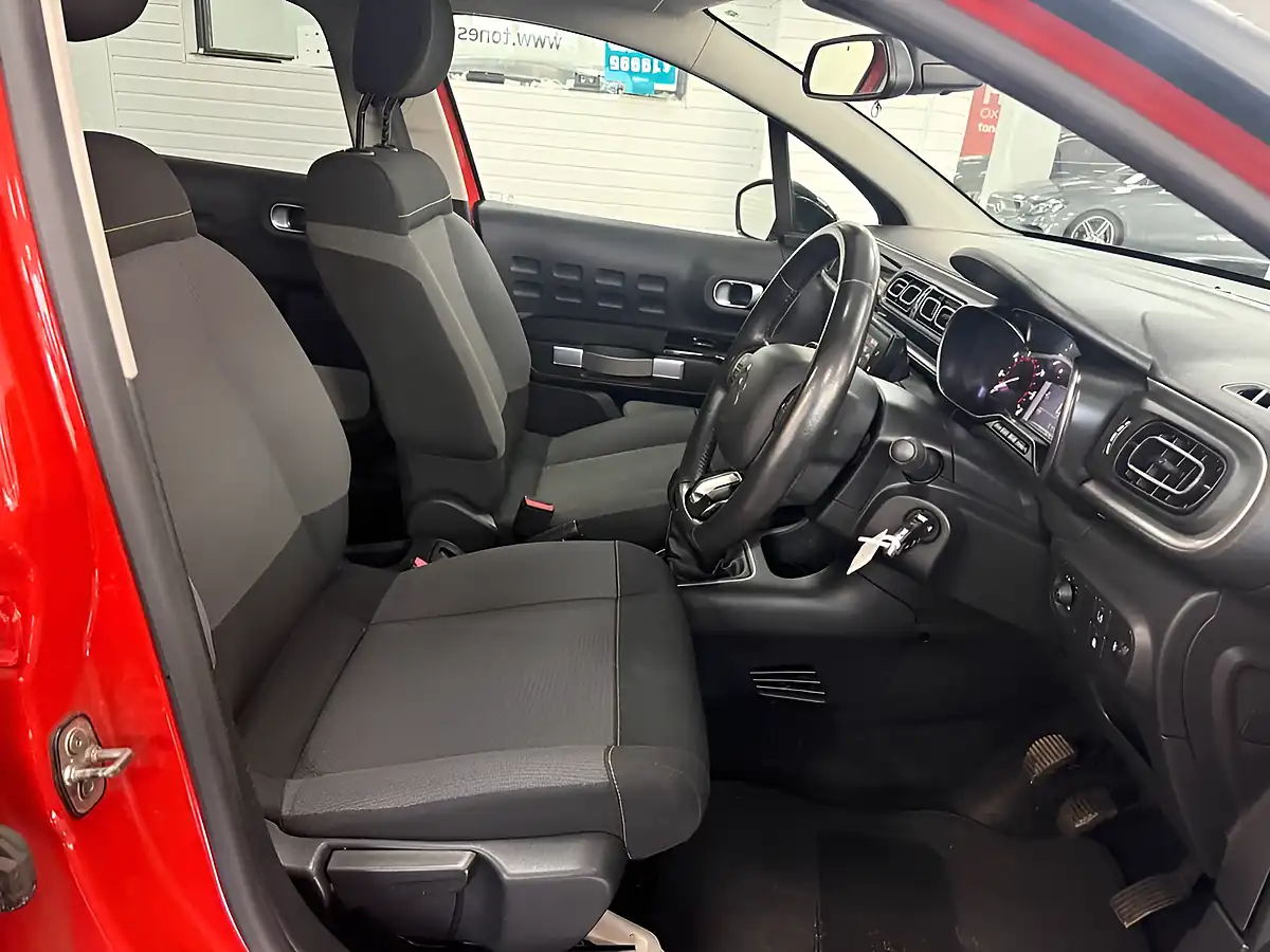 Used 2019 Citroen C3 Flair Orange - Interior and Exterior details 15