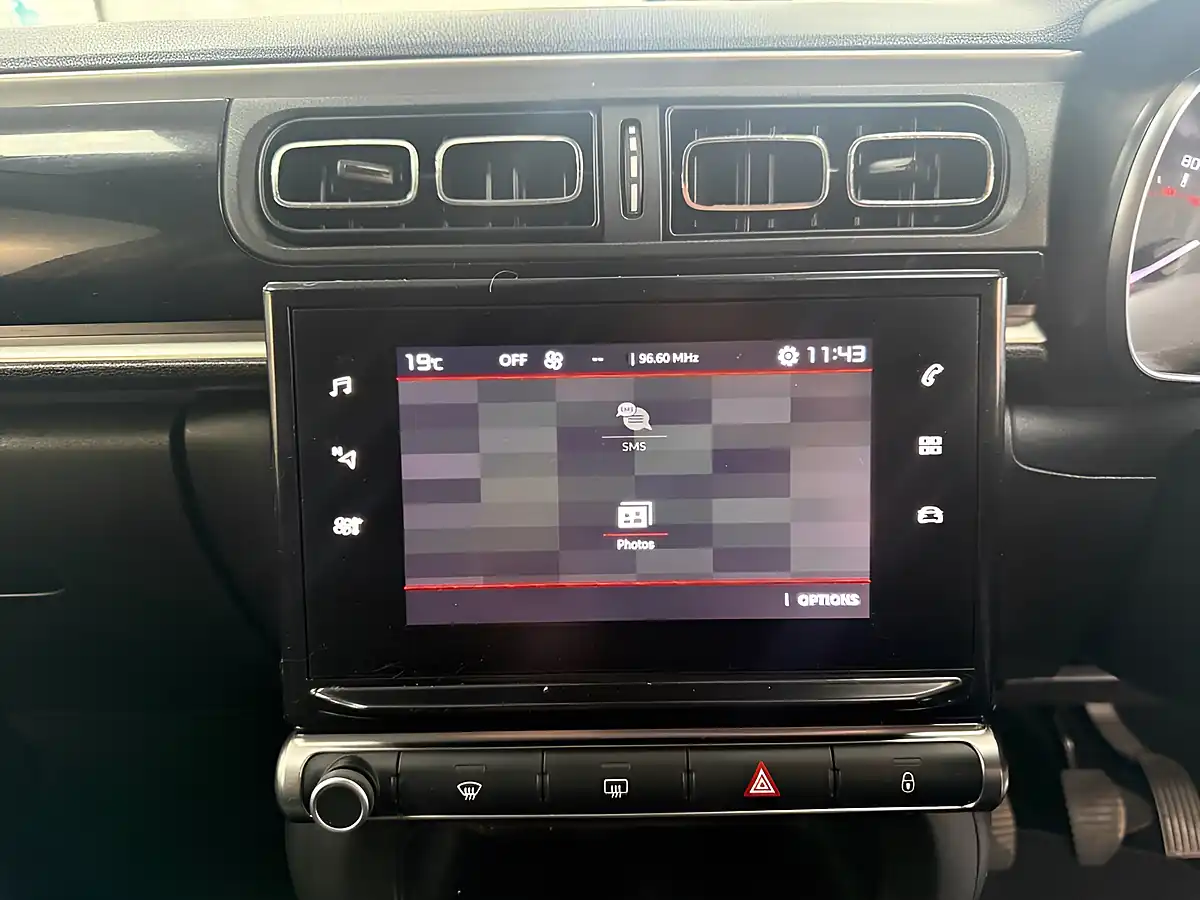 Used 2019 Citroen C3 Flair Orange - Interior and Exterior details 19