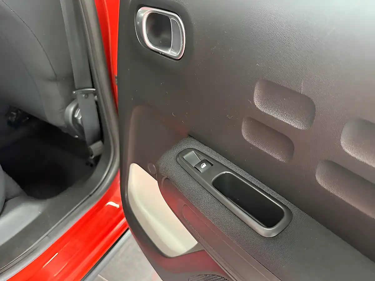 Used 2019 Citroen C3 Flair Orange - Interior and Exterior details 6