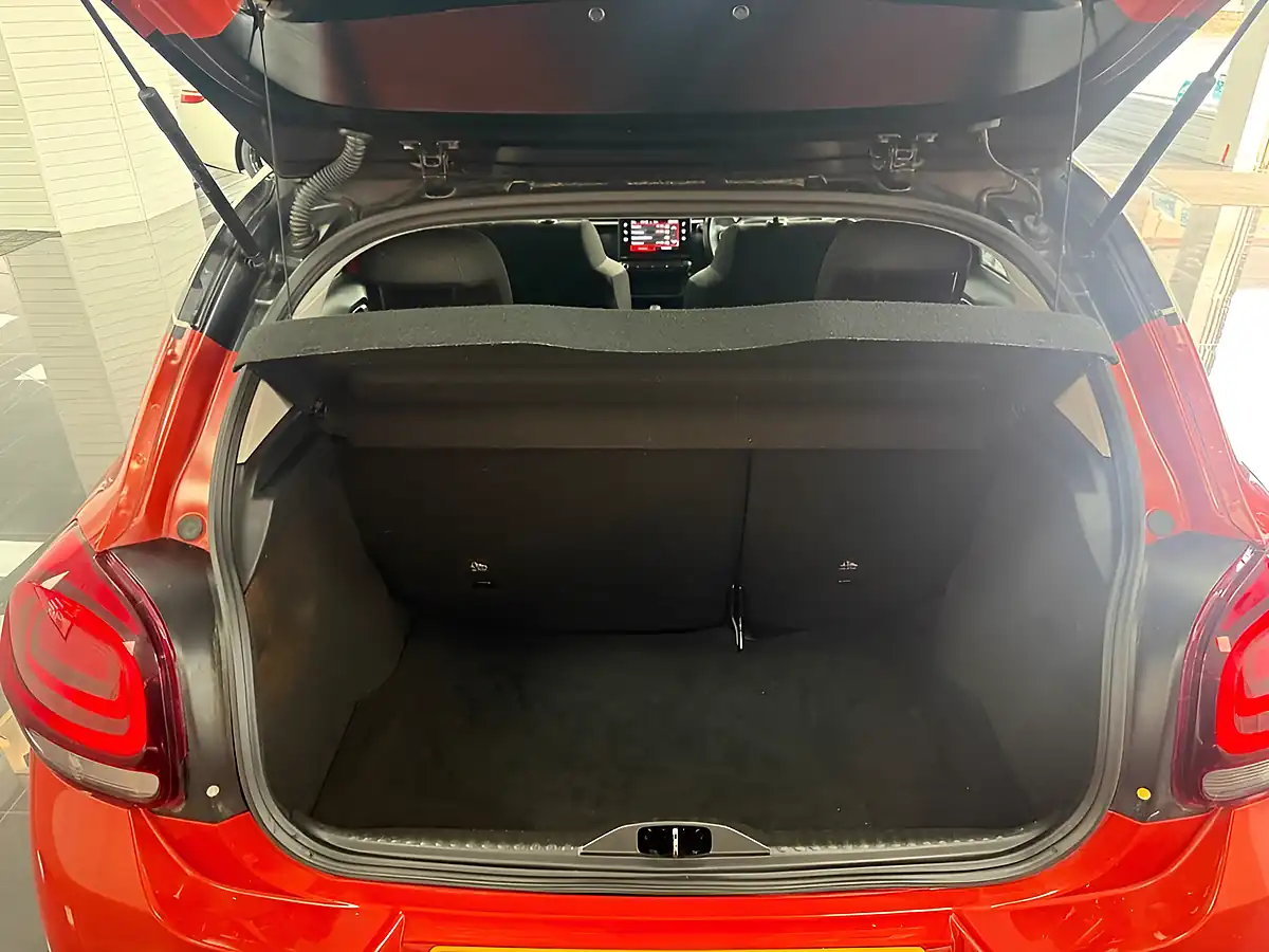Used 2019 Citroen C3 Flair Orange - Interior and Exterior details 9