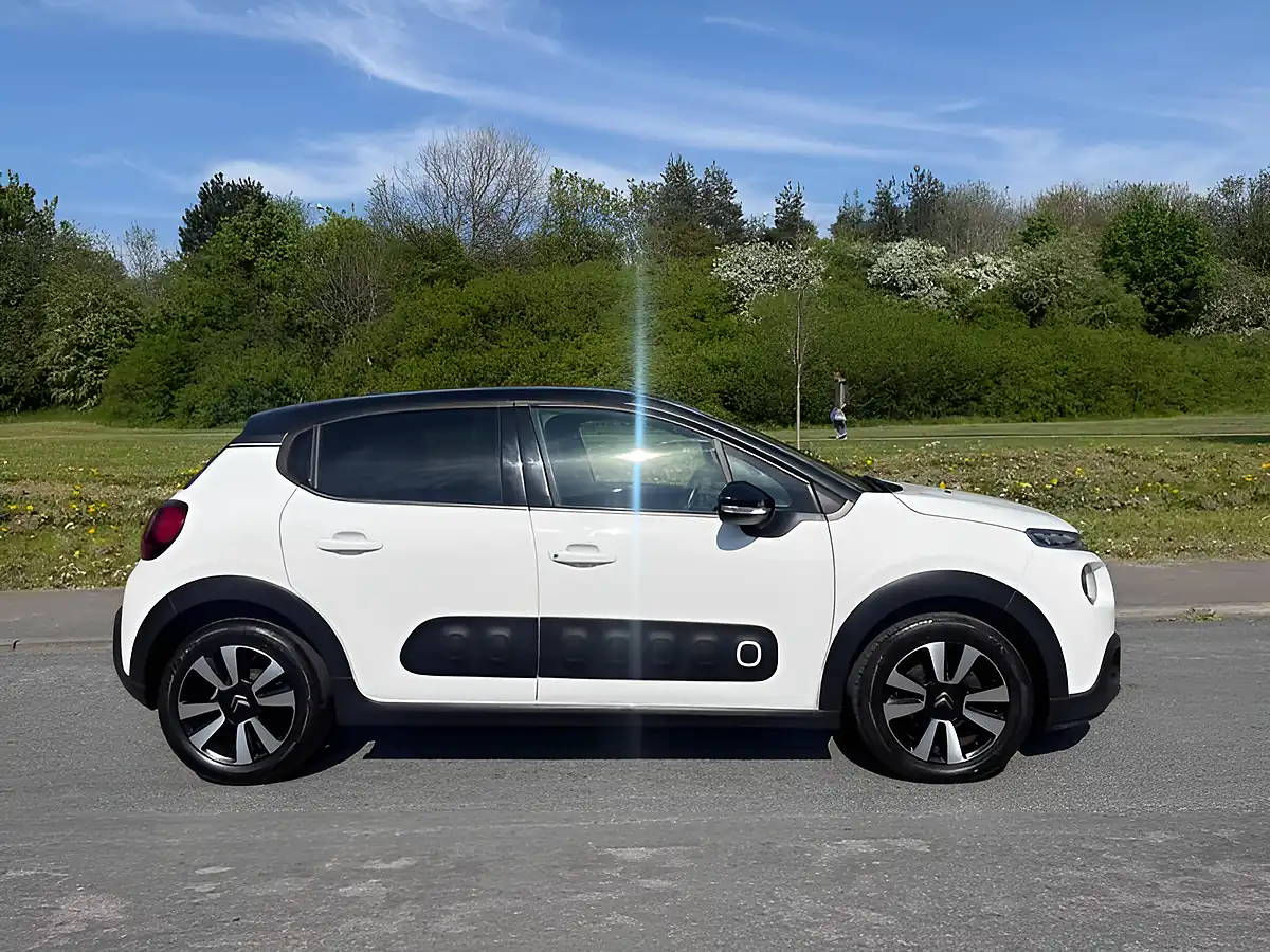 Used 2019 Citroen C3 Flair White - Front View