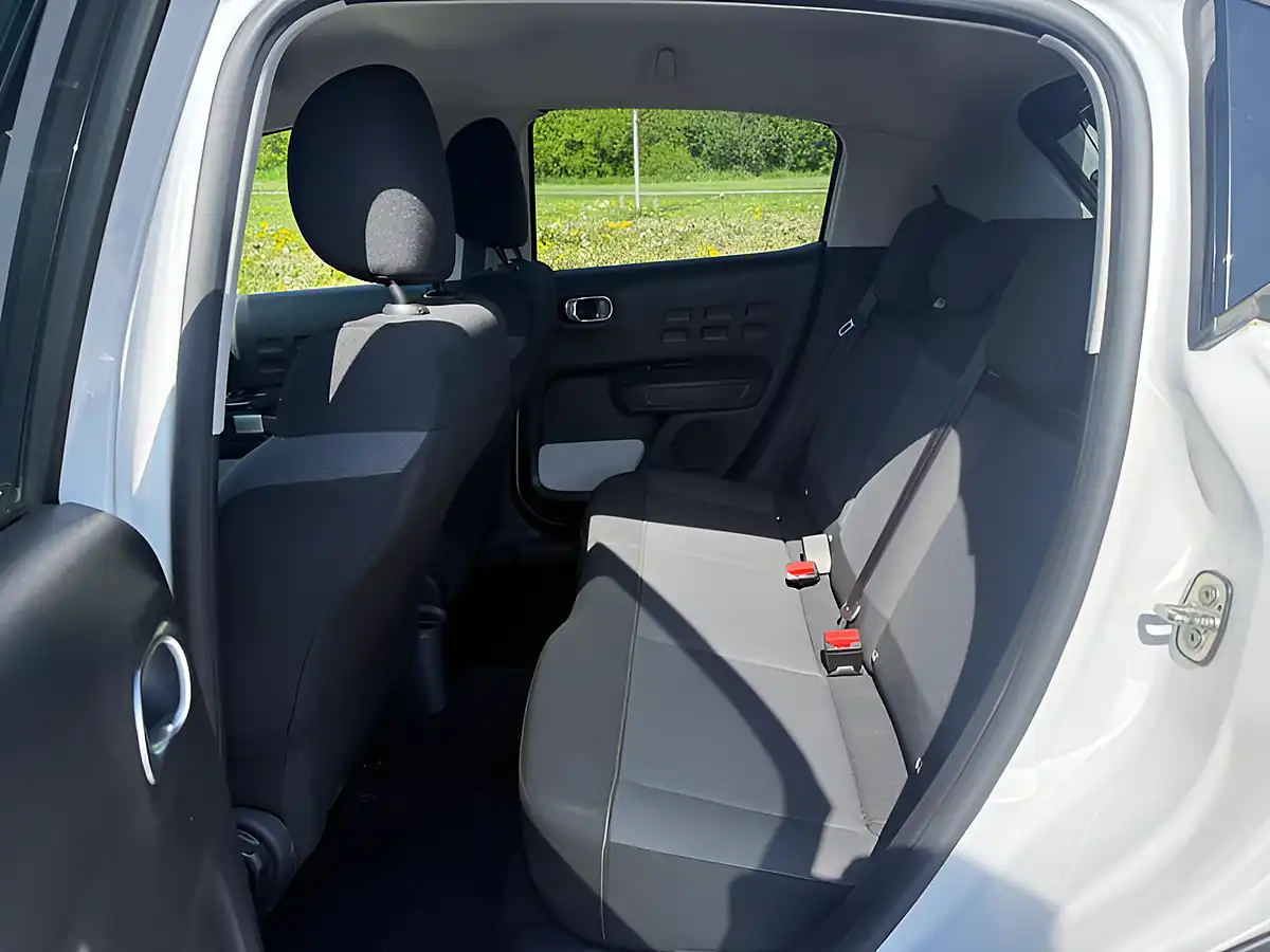 Used 2019 Citroen C3 Flair White - Interior and Exterior details 10