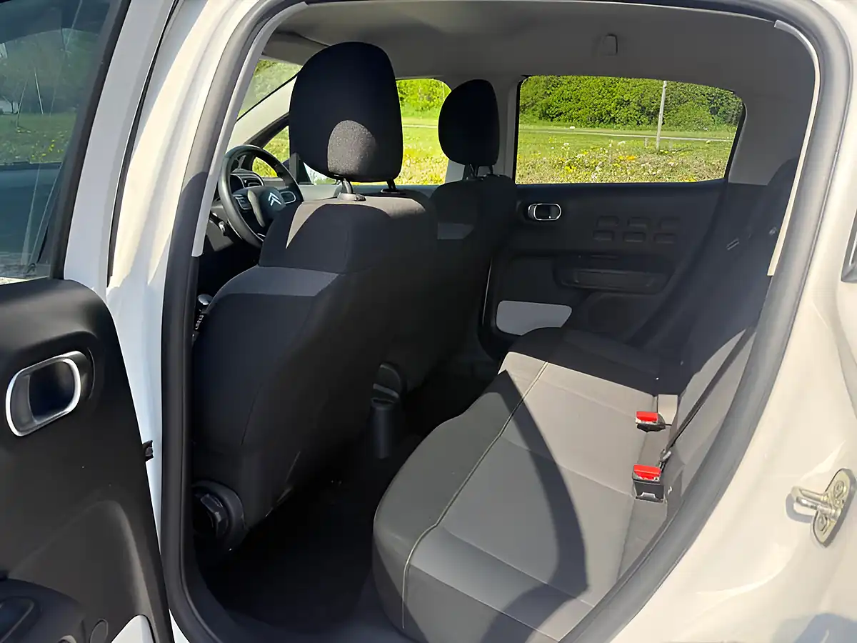 Used 2019 Citroen C3 Flair White - Interior and Exterior details 11